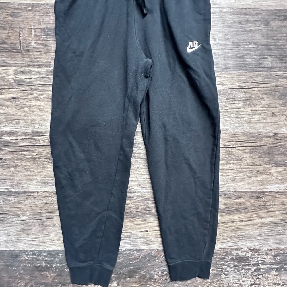 Nike Black Joggers with Tapered Fit and Drawstring Waist - Picture 1 of 7